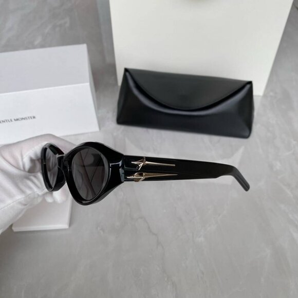 Gentle Monster EQ Black Oval Cat Eye Sunglasses Gold Detail Chic main image 4